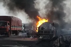 Hiện trường một vụ xe bồn phát nổ sau khi va chạm với xe tải trên cao tốc Lagos Ibadan, Nigeria. Ảnh tư liệu: Getty Images/TTXVN