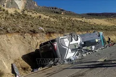 Hiện trường một vụ xe buýt lao xuống vực ở vùng Ayacucho, Peru, ngày 14/5/2024. Ảnh tư liệu: TTXVN