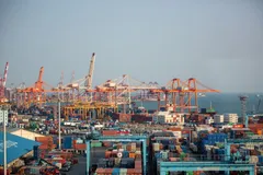  Cảng hàng hóa Busan, Hàn Quốc. Ảnh: THX/TTXVN