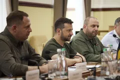 Nội bộ bất ổn, đàm phán hòa bình cho Ukraine chông chênh 