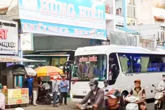 TPHCM tái diễn tình trạng 'bến cóc, xe dù'
