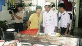 Kiểm tra cơ sở cung cấp suất ăn công nghiệp và bếp ăn tập thể