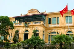 Lấy lãi để chăm lo người lao động!?