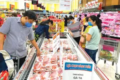Đa dạng mặt hàng thực phẩm phục vụ tết tại siêu thị Aeon Tân Phú, TPHCM Ảnh: CAO THĂNG