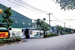  Khó xử lý các khu công nghiệp “bọc” các hộ dân?
