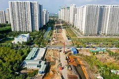 Dự án đường Vành đai 3 đang được thi công, nếu được khai thác tốt quỹ đất sẽ thu được hàng trăm ngàn tỷ đồng cho ngân sách.