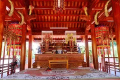Đền Trúc được vua Lê sắc phong 2 ông là “Thượng đẳng tối linh thần”.