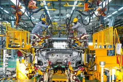 Gia tăng vai trò của khu vực tư nhân đối với tăng trưởng kinh tế. 