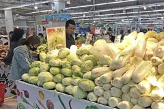 Hàng hóa dồi dào được bày bán tại siêu thị Big C Thăng Long. (Ảnh: Trần Việt/TTXVN)