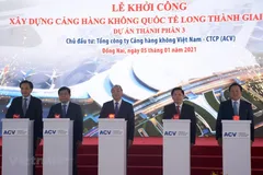 Thủ tướng Chính phủ Nguyễn Xuân Phúc nhấn nút khởi công dự án sân bay Long Thành. (Ảnh: Việt Hùng/Vietnam+)