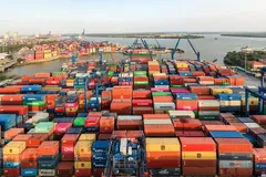 Tân Cảng Sài Gòn tiếp tục triển khai nhiều chính sách hỗ trợ doanh nghiệp lấy hàng để giải tỏa áp lực hàng hóa tại cảng Cát Lái.