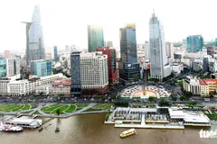 Toàn cảnh công viên bến Bạch Đằng, quận 1, TP.HCM sau khi được chỉnh trang - Ảnh: TỰ TRUNG