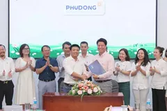 CLB Doanh nhân 2030 trao tặng thư viện đạt chuẩn quốc tế