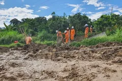 Thần tốc khôi phục hệ thống điện các bản vùng cao sau lũ quét