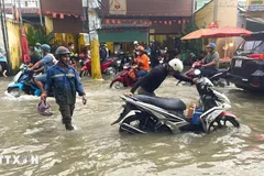 CPI tháng 10 ghi nhận 10/11 nhóm tăng giá