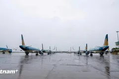 Đóng cửa 5 sân bay do bão số 13 đổ bộ