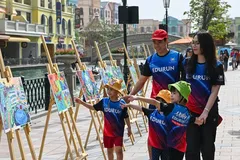 Các tác phẩm tranh vẽ từ cuộc thi “Gửi tương lai xanh 2050” mùa 1 được giới thiệu trưng bày tại sự kiện “Ngày hội xanh 2025” do Vingroup tổ chức vào tháng 3-2025.