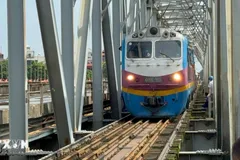 Đường sắt tạm dừng nhiều chuyến tàu ngày 20-11 do mưa lũ tại miền Trung