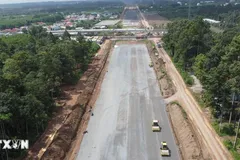 Dự án đường bộ cao tốc Biên Hòa-Vũng Tàu. (Ảnh: Công Phong/TTXVN)