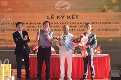 Công ty Toàn Cầu ký kết hợp đồng với các đối tác.