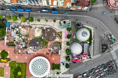 Sử dụng khuôn viên sân khấu Sen Hồng làm bãi giữ xe metro