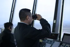 Đình chỉ kíp trực trong sự cố máy bay suýt va chạm tại sân bay Nội Bài