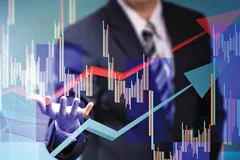 VN Index ‘thoát hiểm’ phút cuối