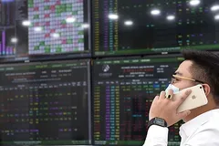 Nhà đầu tư tranh thủ gom hàng khi VN Index về mốc 1.100 điểm