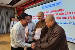 TPHCM: Thêm 8 cơ sở tôn giáo được cấp sổ hồng