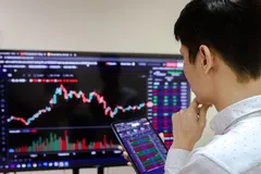 Cơ quan quản lý cần mạnh tay với hoạt động bán 'chui' cổ phiếu