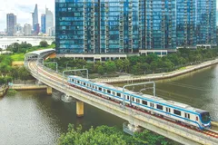 Hối hả trước ngày vận hành tuyến metro Bến Thành - Suối Tiên
