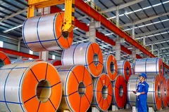 Dây chuyền sản xuất tại Nhà máy Tôn Đông Á (phường Hòa Lợi, TPHCM). Ảnh: Hoàng Hùng