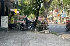 Vỉa hè tinh tươm vẫn bị đào xới làm mới