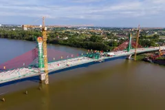 Hợp long cầu bắc qua sông Vàm Cỏ Tây
