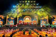 Cần Thơ khai mạc Lễ hội Oóc Om Bóc - Đua ghe ngo 2025