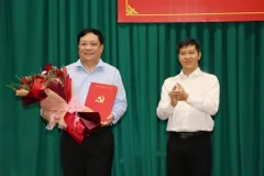 Chủ tịch UBND tỉnh Cà Mau được điều động giữ chức Phó Bí thư Tỉnh ủy Đồng Tháp