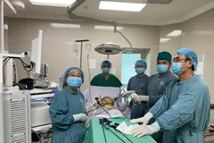 Vĩnh Long: Phẫu thuật nội soi u mạc treo ruột khổng lồ