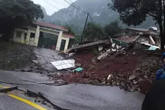 Đồn biên phòng Cha Lo bị hư hỏng nặng