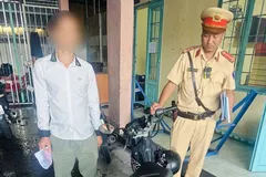 TPHCM: Phạt 9 triệu đồng thanh niên ‘lạng lách, đánh võng’ trên Quốc lộ 13