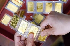Vàng miếng tăng thêm 1,3 triệu đồng mỗi lượng