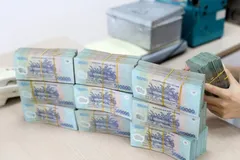 Ngân hàng tranh thủ tăng vốn để gia cố 'bộ đệm'