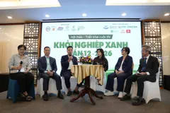 Các chuyên gia chia sẻ tại hội thảo 