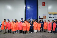 Khách hàng tham quan hệ thống kho lạnh và trung tâm phân phối của ITL Logistics. 