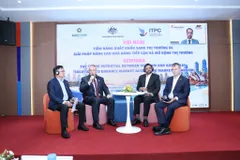 Khách mời tham gia phiên thảo luận 