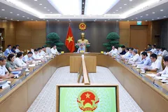 Thủ tướng Lê Minh Hưng chủ trì và phát biểu tại cuộc họp chiều 22-9. Ảnh: VIẾT CHUNG