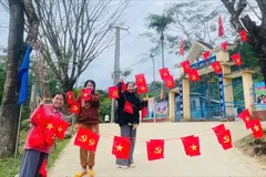 Sắc xuân hồi sinh mạnh mẽ trên vùng đất bão lũ lịch sử