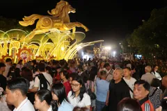 Khai mạc Đường hoa Nguyễn Huệ Tết Bính Ngọ 2026