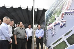 Thủ tướng Phạm Minh Chính kiểm tra tiến độ thi công tại công trường