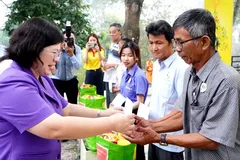 HCMC leader attends “Spring of Solidarity – Compassionate Tet” festival