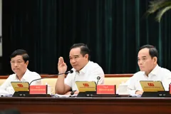Chủ tịch UBND TPHCM Nguyễn Văn Được trao đổi tại hội nghị. Ảnh: VIỆT DŨNG